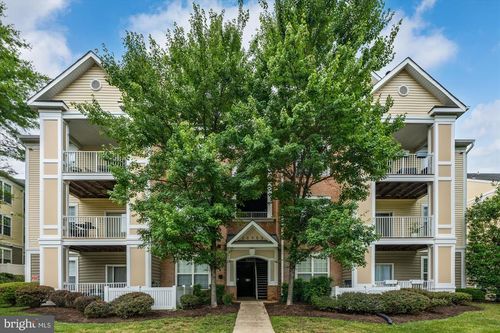102-20903 Cedarpost Sq, ASHBURN, VA, 20147-7797 | Card Image