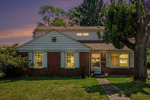 4215 Pembrook St, Kalamazoo, MI, 49008-3203 | Card Image