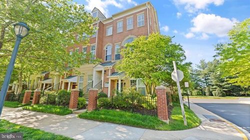 1918 Crescent Park Dr, RESTON, VA, 20190-3287 | Card Image