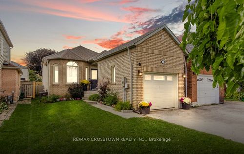 9 Aikens Cres, Barrie, ON, L4N8M6 | Card Image