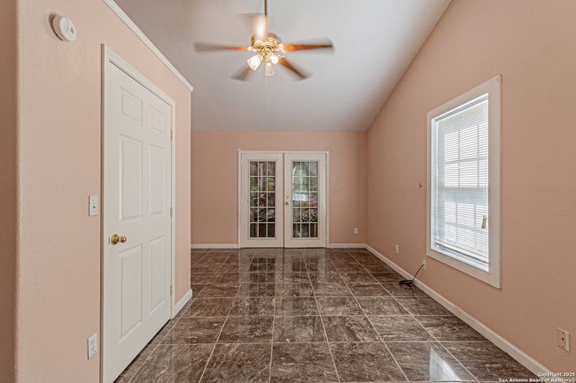180 Brandon Way, House other with 3 bedrooms, 2 bathrooms and null parking in Poteet TX | Image 20