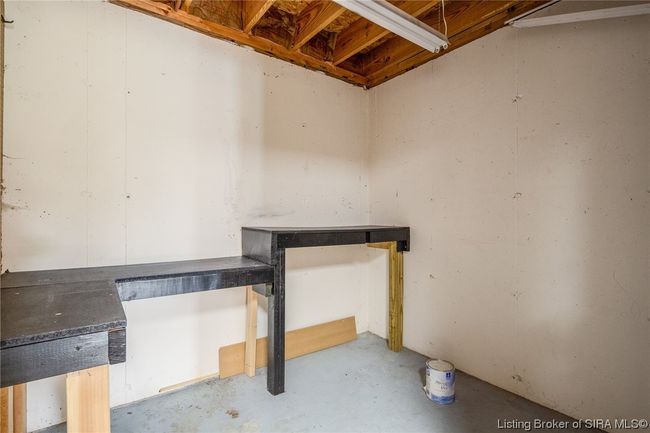 302 Saddleback Dr, Home with 3 bedrooms, 2 bathrooms and null parking in Charlestown IN | Image 78