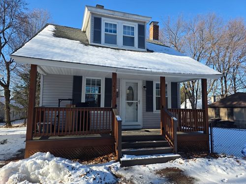 324 Chestnut St, Clinton, MA, 01510-2616 | Card Image