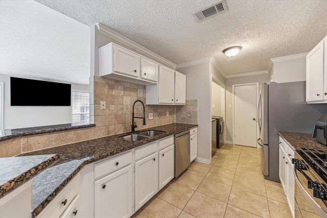 2515 Spring Dusk Ln, House other with 3 bedrooms, 2 bathrooms and 1 parking in Spring TX | Image 8