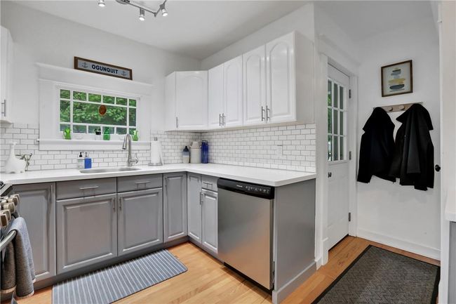 185 E Chester St, House other with 3 bedrooms, 2 bathrooms and 1 parking in Kingston NY | Image 11