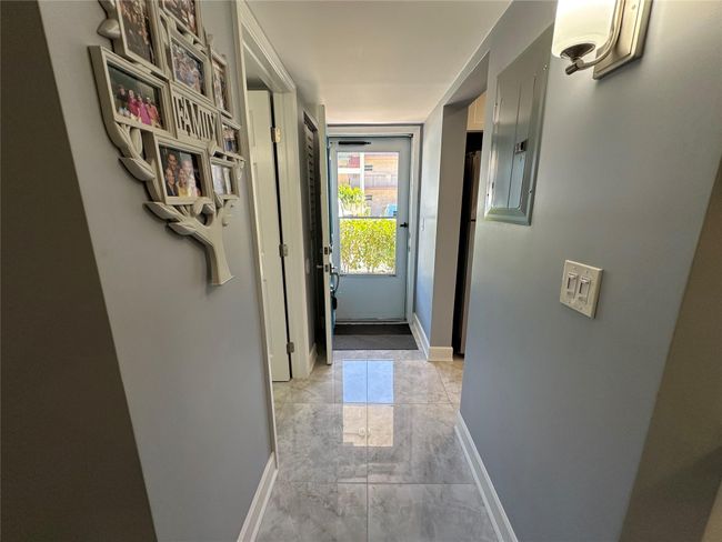 Front Entrance | Image 5