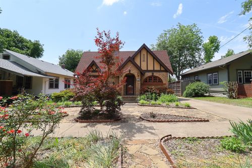 2120 E 18th St, Tulsa, OK, 74104-5618 | Card Image