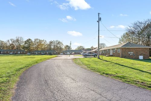 apt-a-748 Bancroft Cir, Clarksville, TN, 37042-8472 | Card Image