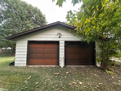 704 E Madison St, Mount Pleasant, IA, 52641-1726 | Card Image