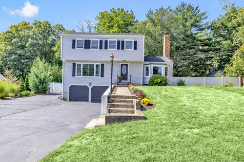 4293 Madison Ave, Trumbull, CT, 06611-2739 | Card Image