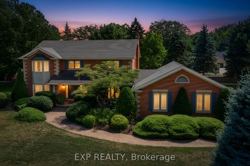 6748 January Dr, Niagara Falls, ON, L2J4J4 | Card Image