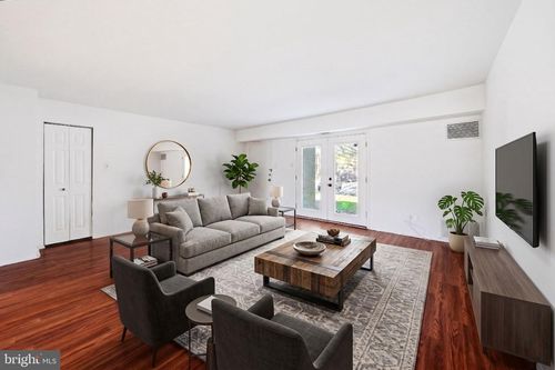 apt-e9-1294 Cooper St, BEVERLY, NJ, 08010-3005 | Card Image