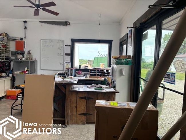 20170 Highway 2, Home with 5 bedrooms, 4 bathrooms and null parking in Bloomfield IA | Image 40