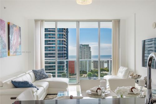 3704-79 Sw 12th St, Miami, FL, 33130-5212 | Card Image