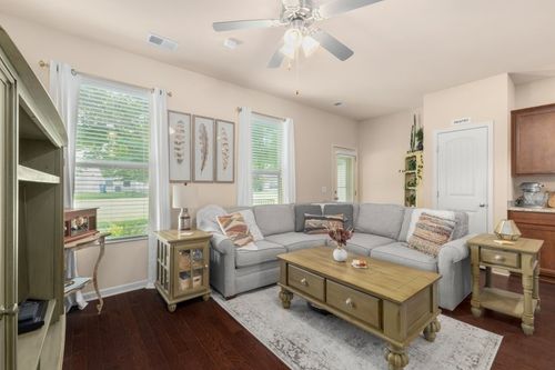 4010 Cannonsgate Ln, Murfreesboro, TN, 37128-4415 | Card Image