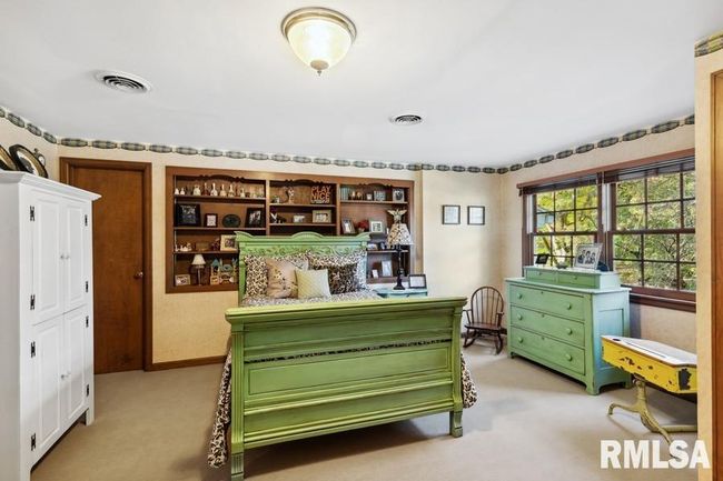 1570 N Academy St, House other with 5 bedrooms, 4 bathrooms and null parking in Galesburg IL | Image 52
