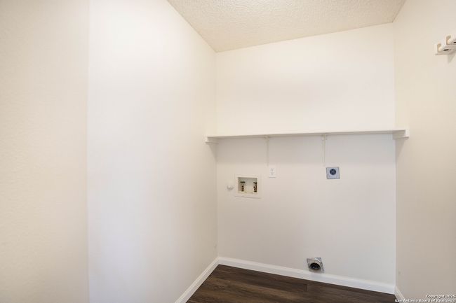 Utility Room | Image 16