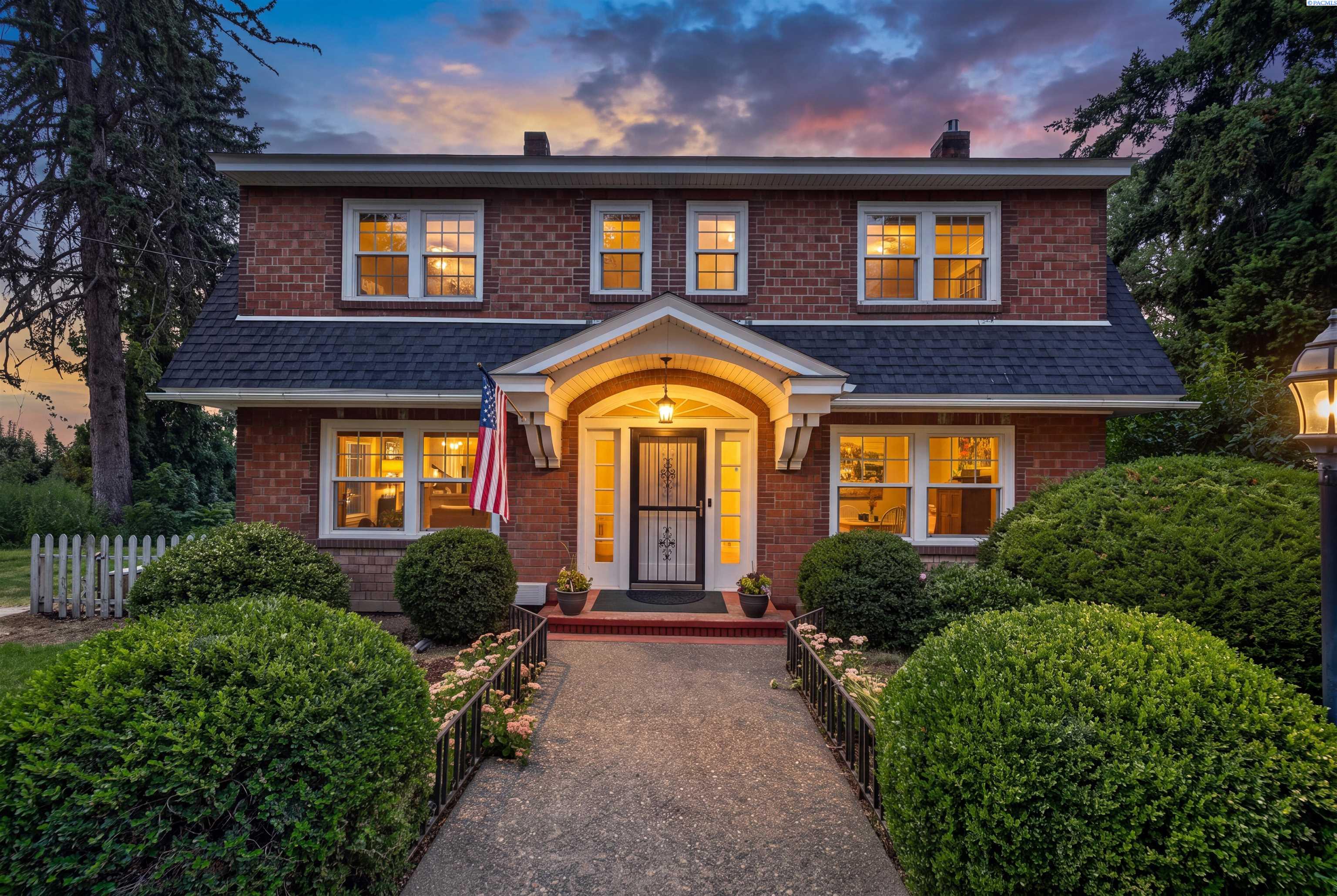 Residential in Grandview