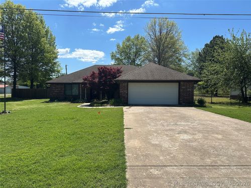 908 Linn Avenue, Wagoner, OK, 74467 | Card Image