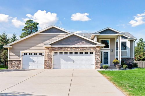 3635 Edgerton St, Vadnais Heights, MN, 55127-7129 | Card Image