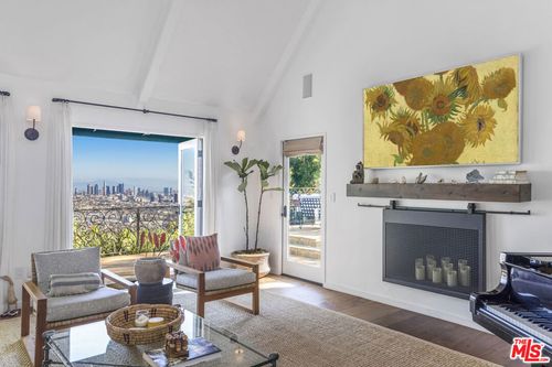 8148 Mannix Dr, Los Angeles, CA, 90046-1936 | Card Image