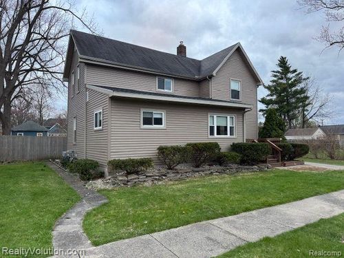 245 6th St, Imlay City, MI, 48444-1027 | Card Image