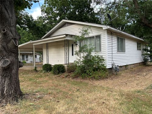 1126 N Detroit Ave, Russellville, AR, 72801-3058 | Card Image
