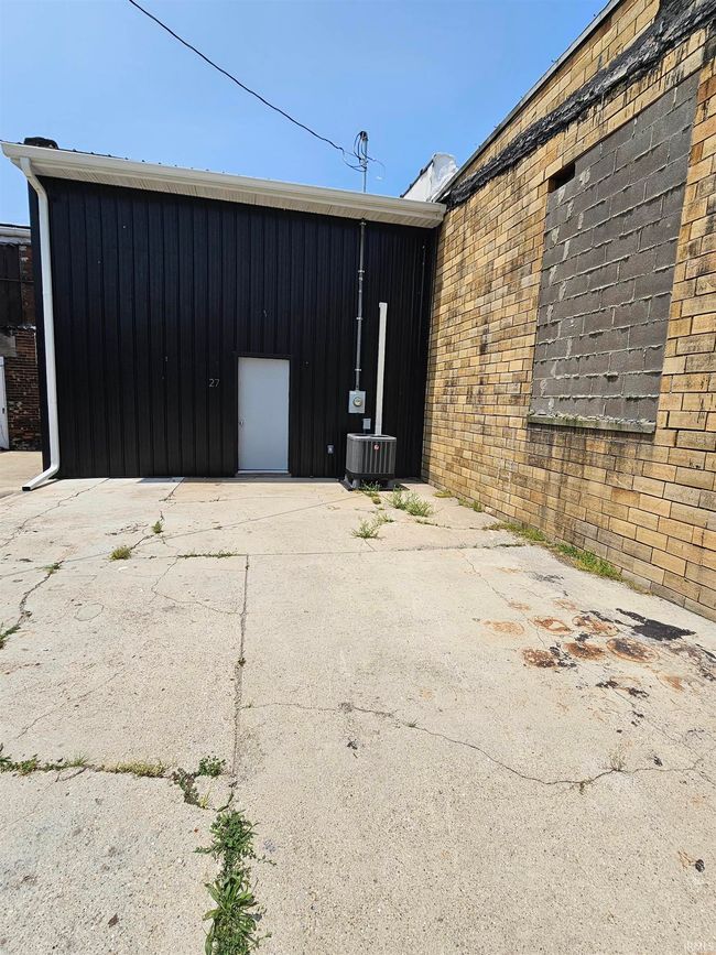 27 S Commercial St, Home with 1 bedrooms, 1 bathrooms and null parking in Worthington IN | Image 16