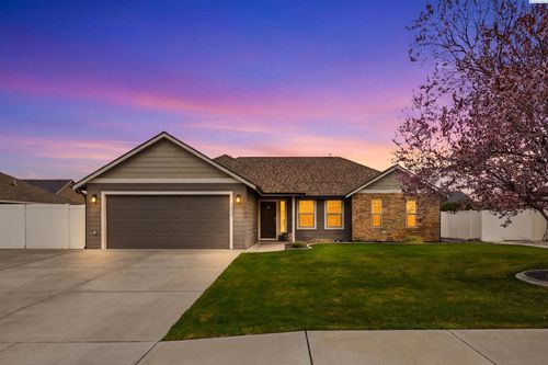 5012 Pamplona Dr., Pasco, WA, 99301 | Card Image