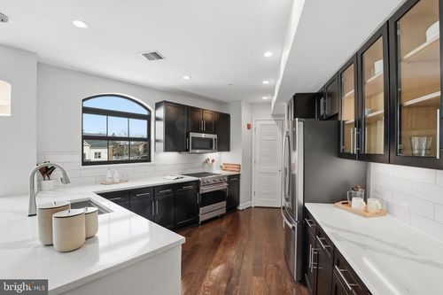4b-2702 Langston Blvd, ARLINGTON, VA, 22201-4073 | Card Image