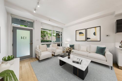 134 E 1st Ave, Vancouver, BC, V5T1A4 | Card Image