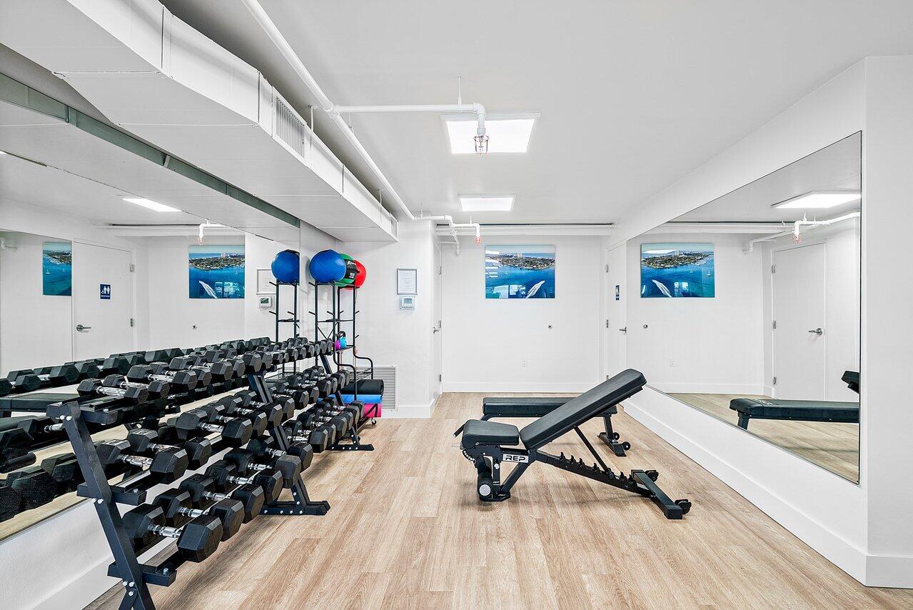 Residential in Palm Beach Shores 2
