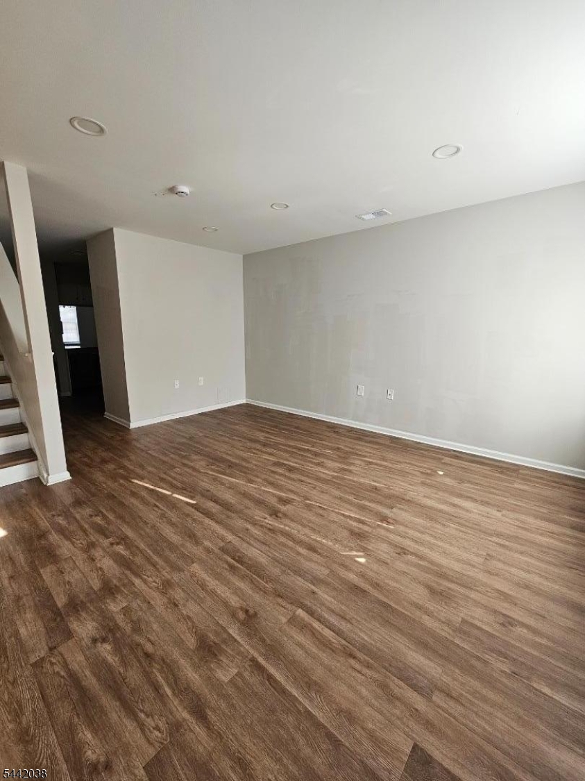 Residential Lease in Newark City 3