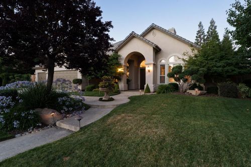 10260 N Archie Ave, Fresno, CA, 93730-4517 | Card Image