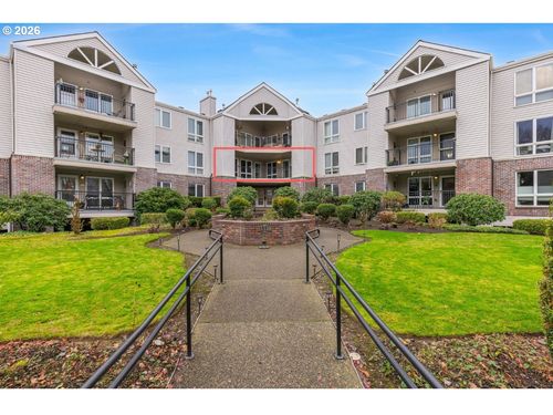 unit-35-15530 Ne Knott St, Portland, OR, 97230-8705 | Card Image