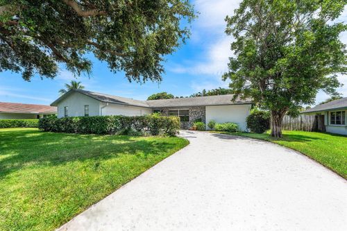 11592 Ficus St, Palm Beach Gardens, FL, 33410-2618 | Card Image