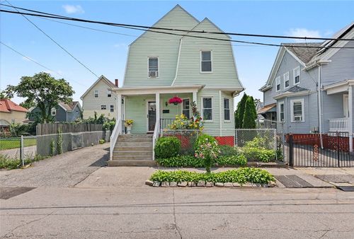 304 Indiana Ave, Providence, RI, 02905-2823 | Card Image