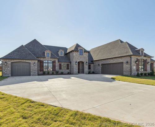 114 W 165th St S, Glenpool, OK, 74033-5336 | Card Image