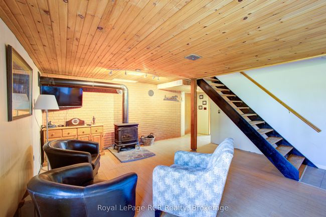 8715 Wellington Rd 7, House other with 4 bedrooms, 2 bathrooms and 10 parking in Palmerston ON | Image 25