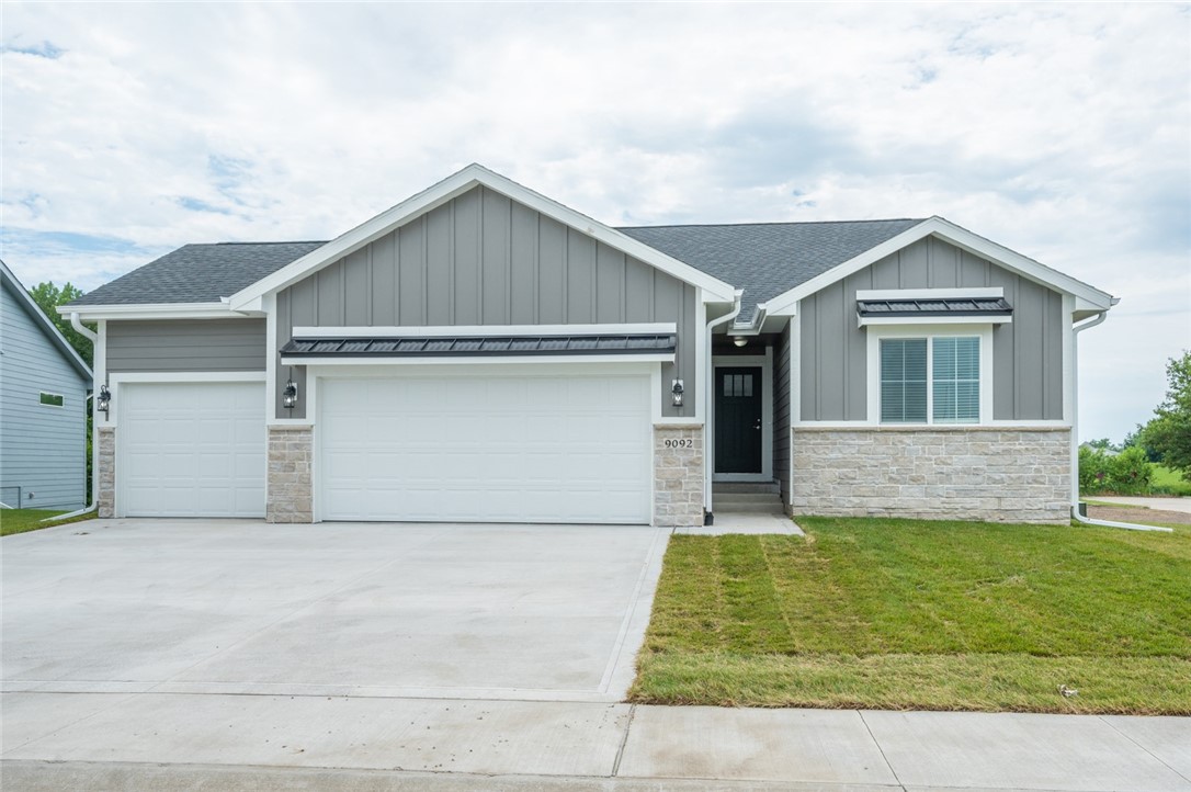 Tatum Dr, West Des Moines, IA 50266