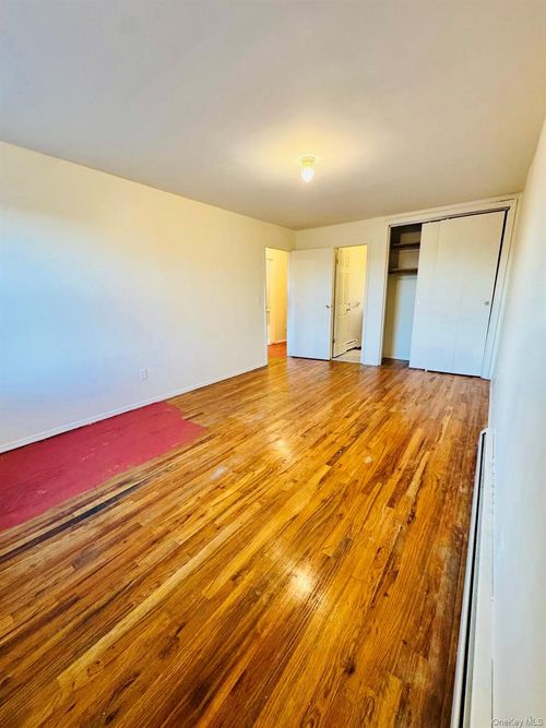 3rd-fl-106-12 156th St, Jamaica, NY, 11433 | Card Image