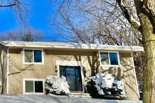 499 Wheeler Dr, Excelsior, MN, 55331-3265 | Card Image