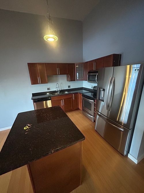 cph7-1511 Main St, Worcester, MA, 01603-1278 | Card Image