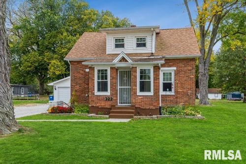 323 15th Street, Rapids City, IL, 61278 | Card Image
