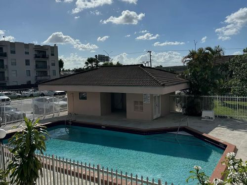 apt-409-5851 W 20th Ave, Hialeah, FL, 33012-7560 | Card Image