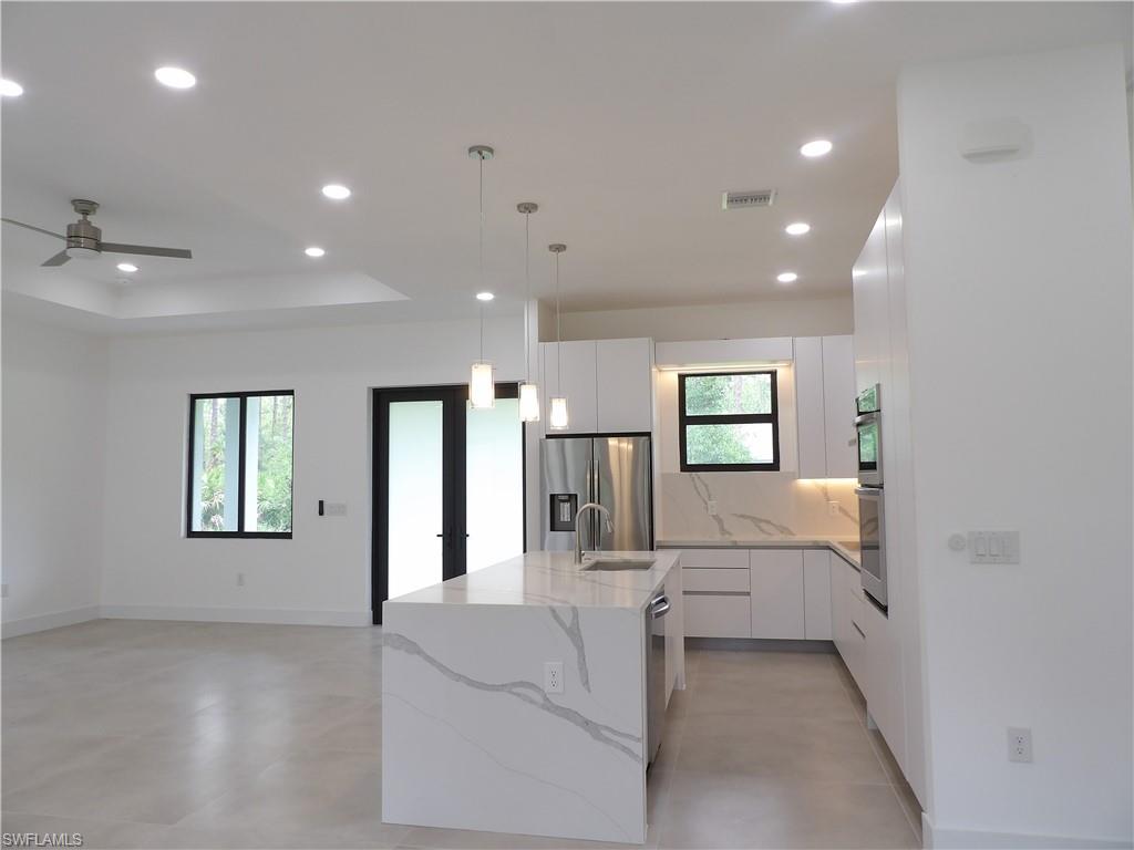 Residential Lease in LEHIGH ACRES 4