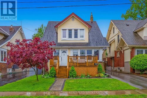 5078 Armoury St, Niagara Falls, ON, L2E1T4 | Card Image