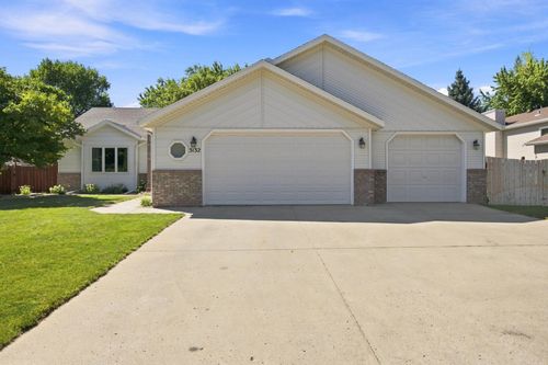 3132 37 1/2 Ave S, Fargo, ND, 58104-7041 | Card Image