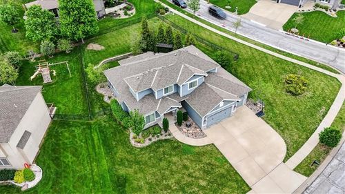 19104 W 100th Ter, Lenexa, KS, 66220-8317 | Card Image