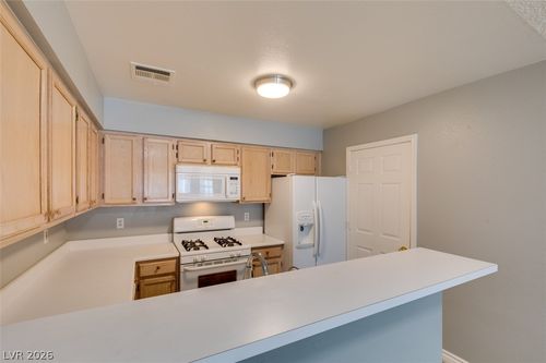 d-2117 Willowbury Dr, Las Vegas, NV, 89108-7062 | Card Image